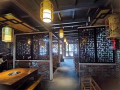 中铁逸都餐饮店转让，10年老店